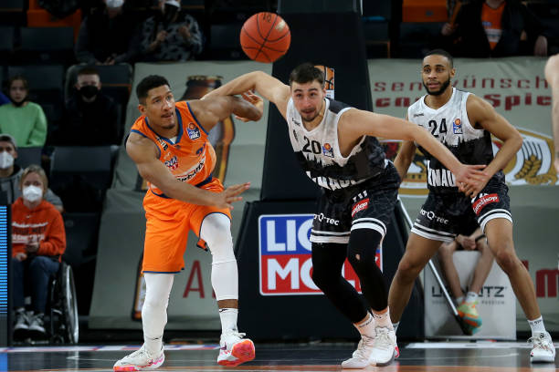 依旧积极参 依旧积极参